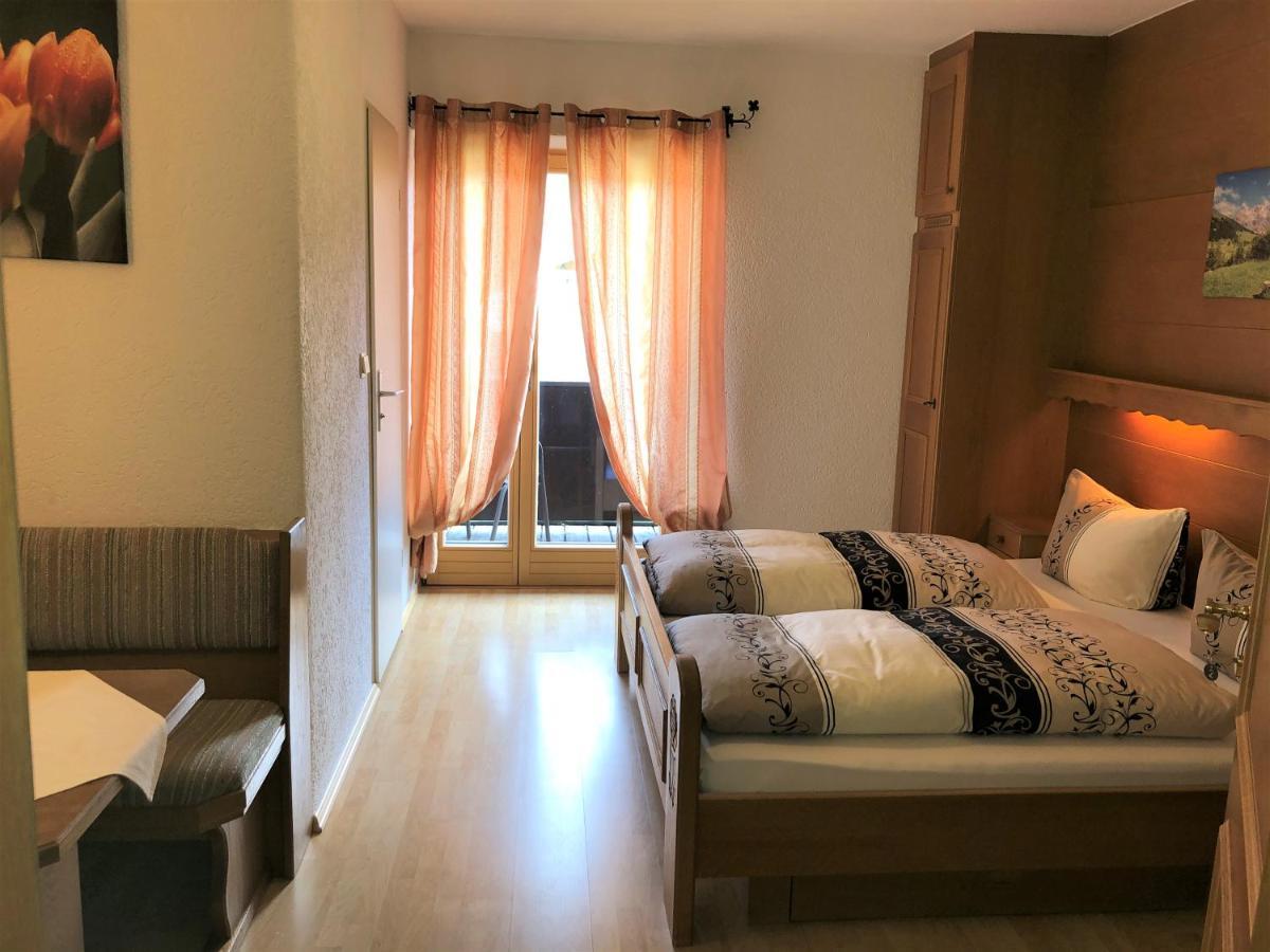 Hotel Gaestehaus Am Kurparkweg à Reit im Winkl Extérieur photo