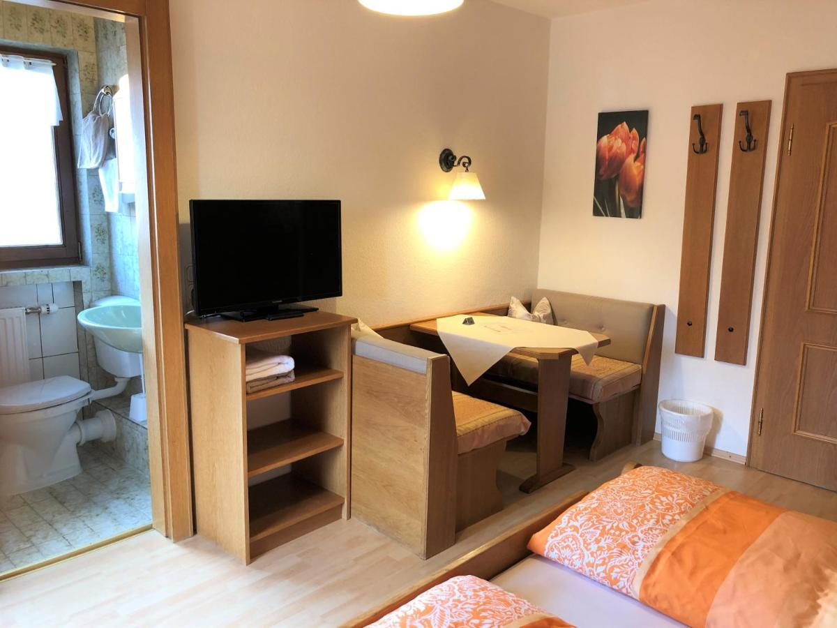 Hotel Gaestehaus Am Kurparkweg à Reit im Winkl Extérieur photo