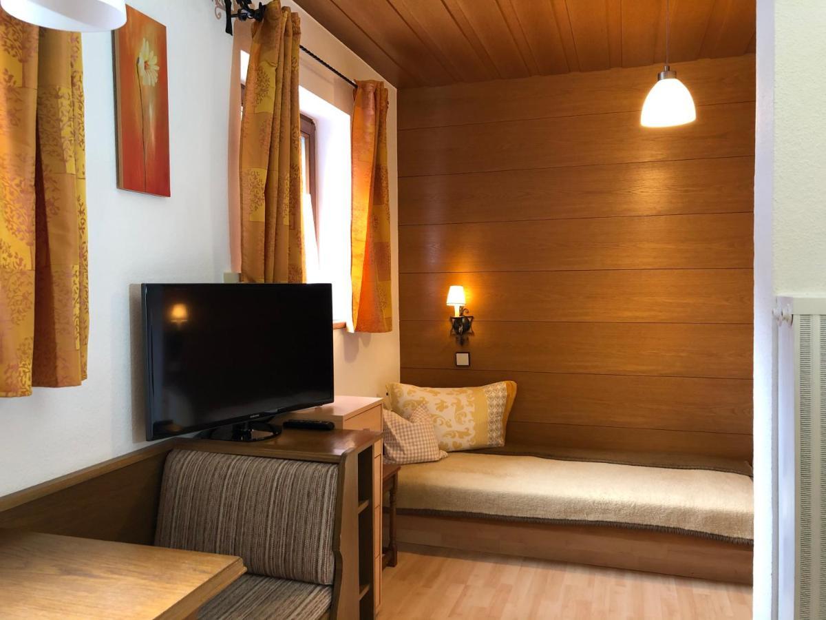 Hotel Gaestehaus Am Kurparkweg à Reit im Winkl Extérieur photo