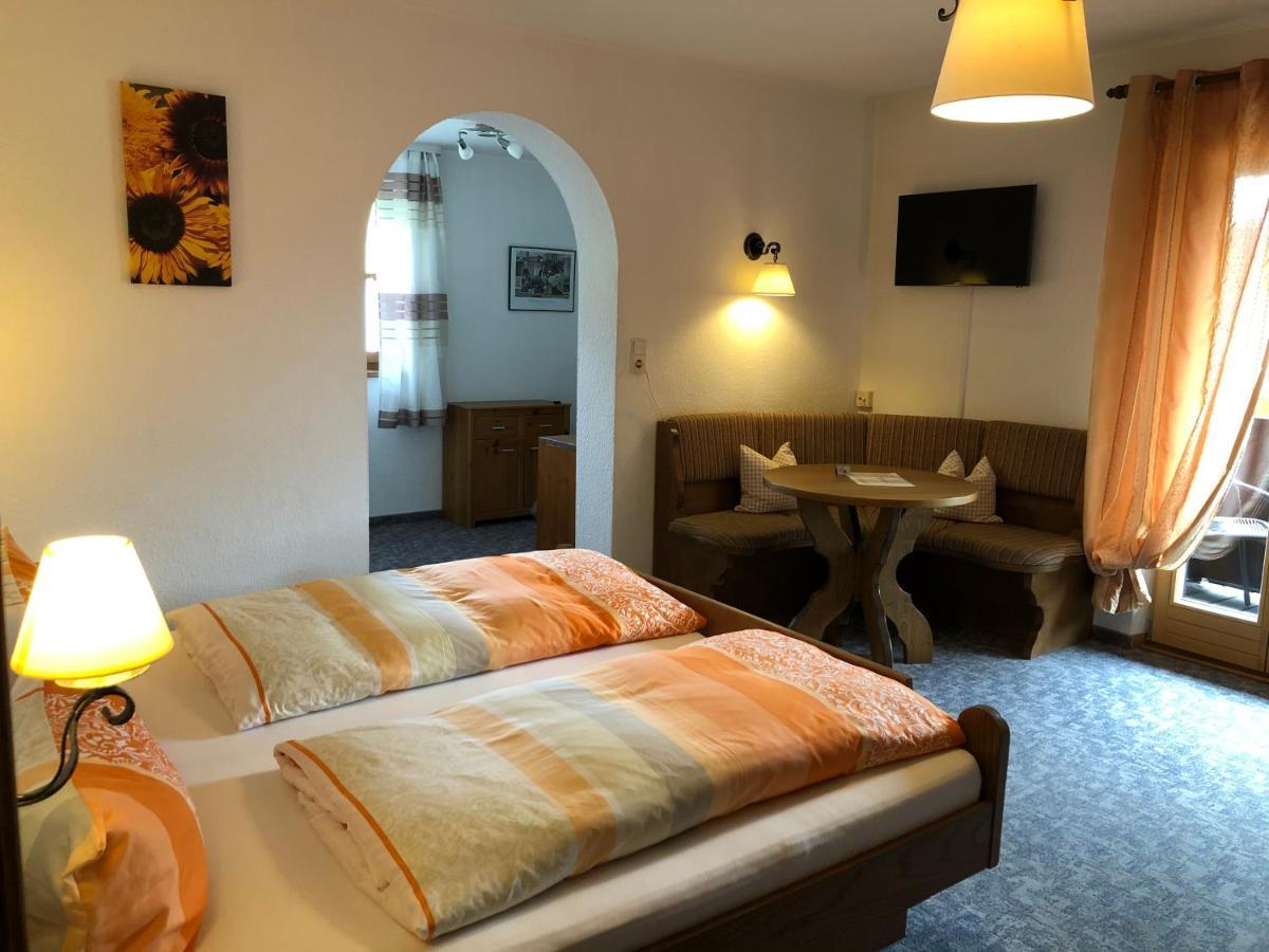 Hotel Gaestehaus Am Kurparkweg à Reit im Winkl Extérieur photo