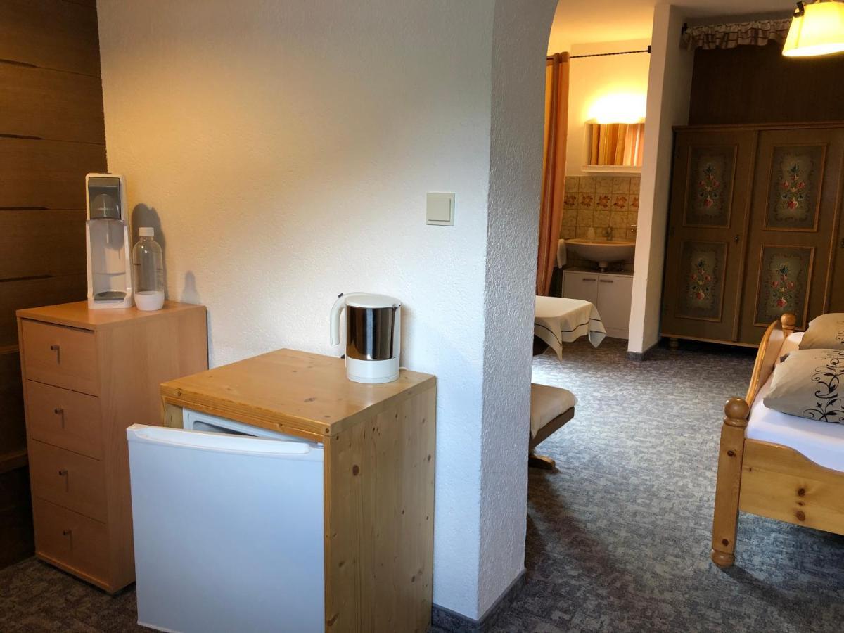 Hotel Gaestehaus Am Kurparkweg à Reit im Winkl Extérieur photo