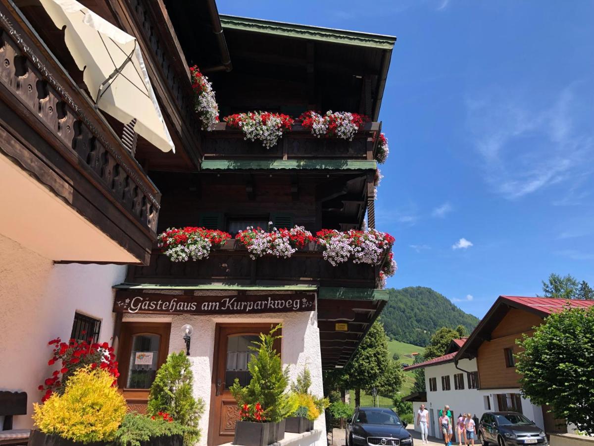 Hotel Gaestehaus Am Kurparkweg à Reit im Winkl Extérieur photo