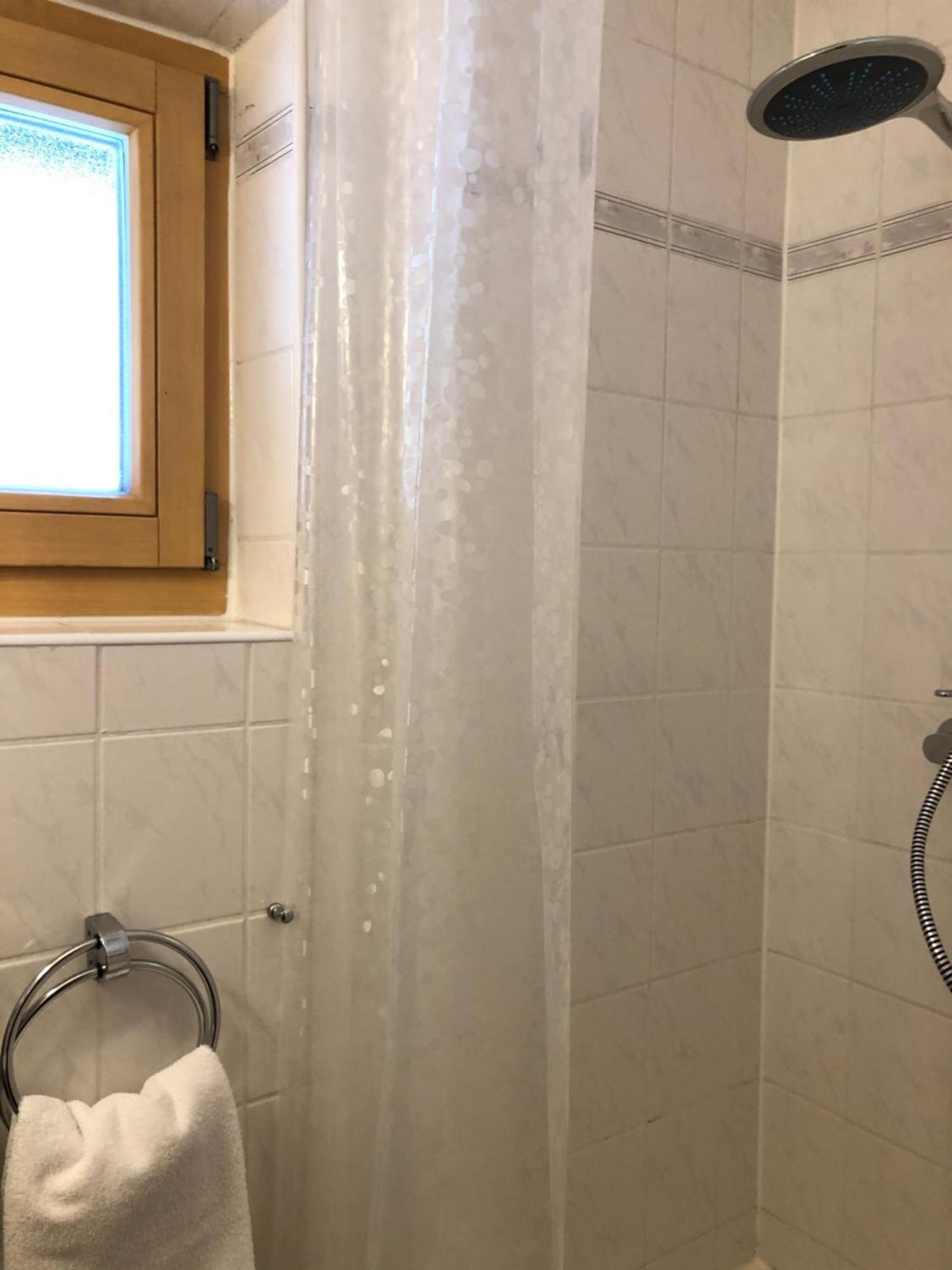 Hotel Gaestehaus Am Kurparkweg à Reit im Winkl Chambre photo