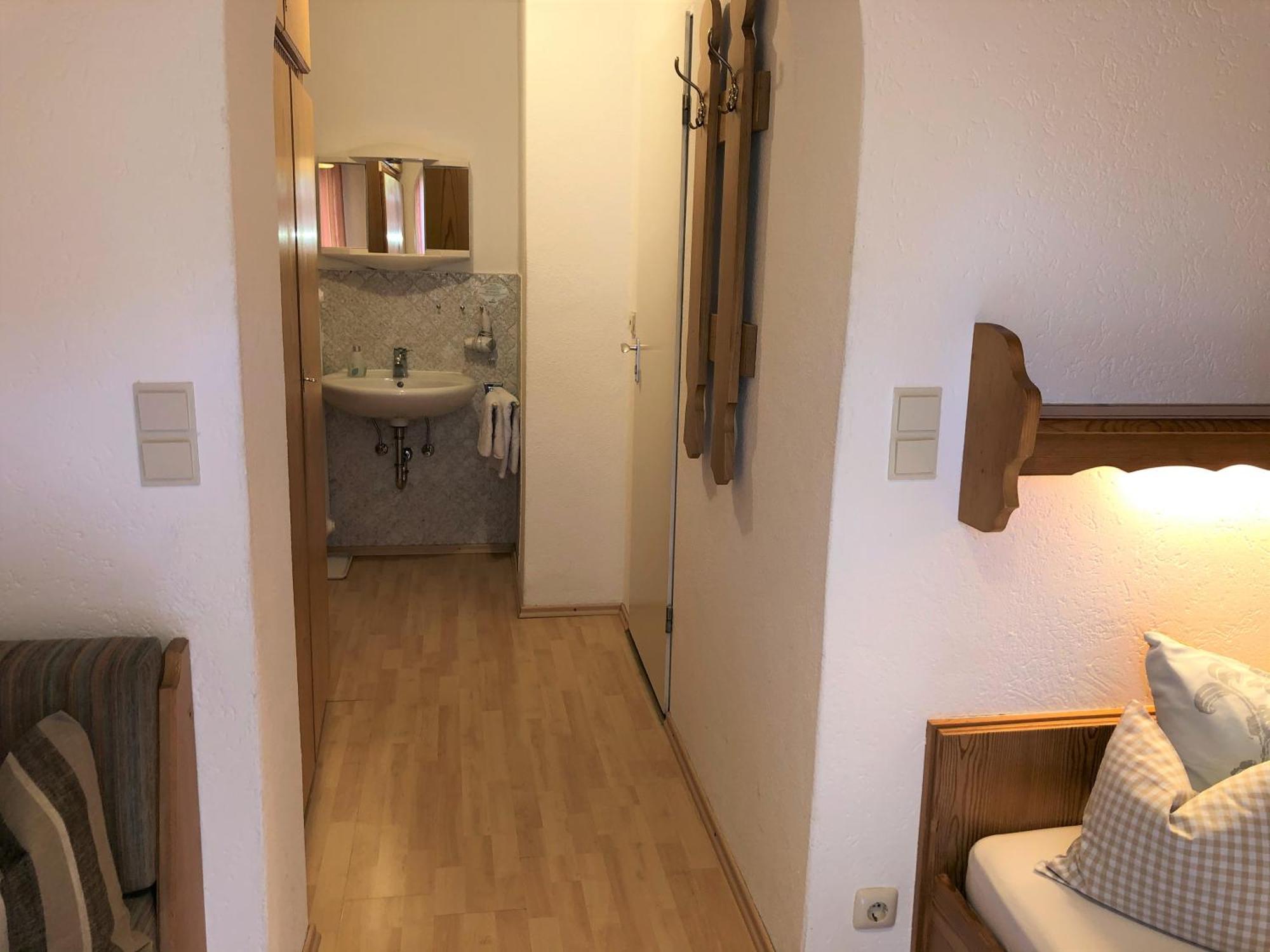 Hotel Gaestehaus Am Kurparkweg à Reit im Winkl Chambre photo